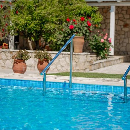 Villa In Pietra Kalamaras Makhairadhon Екстер'єр фото