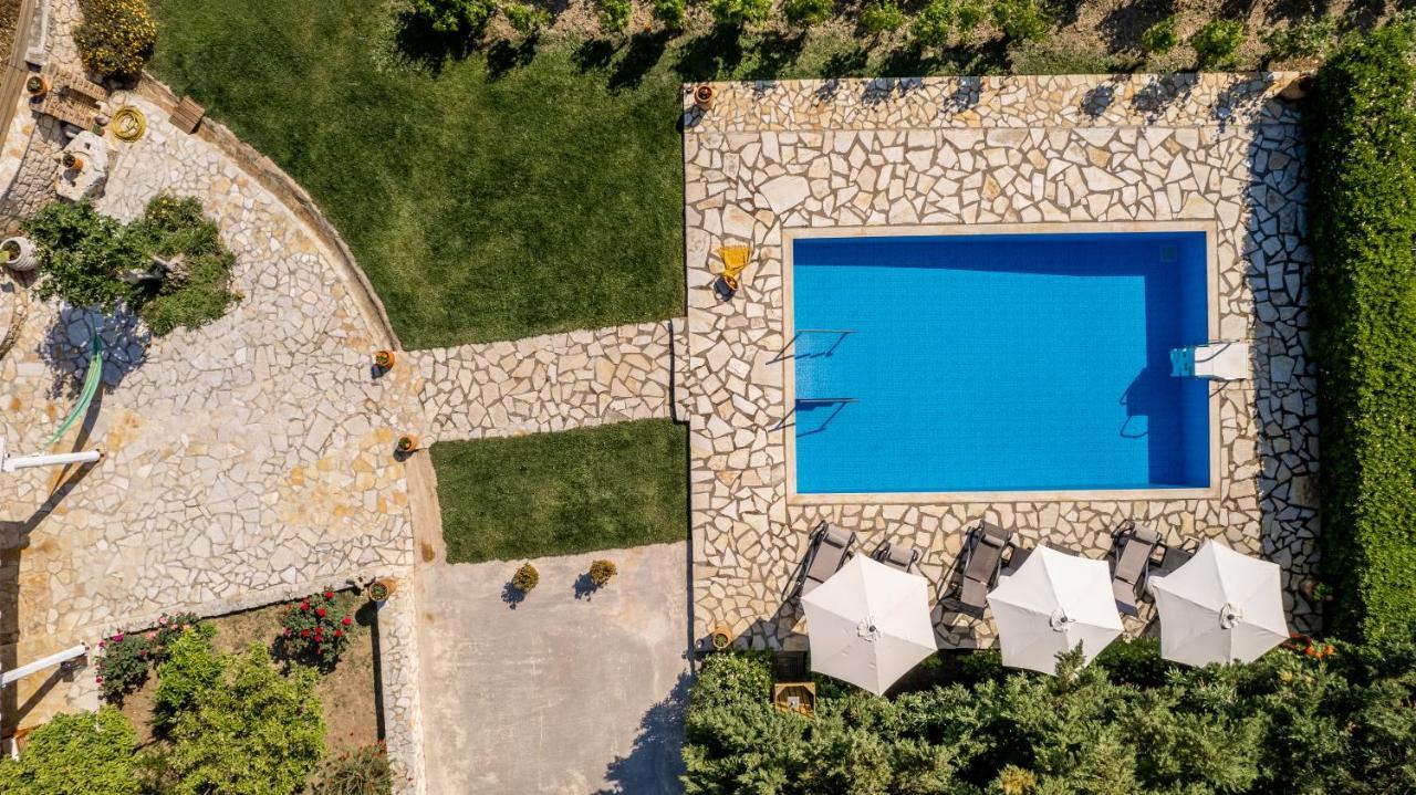 Villa In Pietra Kalamaras Makhairadhon Екстер'єр фото