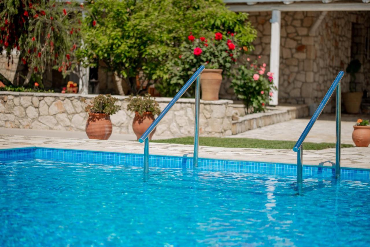 Villa In Pietra Kalamaras Makhairadhon Екстер'єр фото